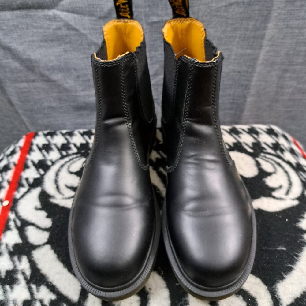 %Size 6 Women Dr. Martens 2976 Brown Crazy Horse Leather Chelsea / D5